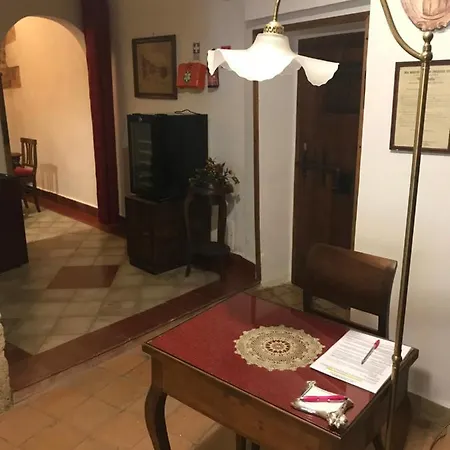 Le Prigioni Del Palazzo 住宿加早餐酒店 *