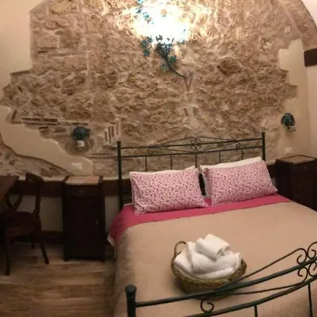 Le Prigioni Del Palazzo 索拉